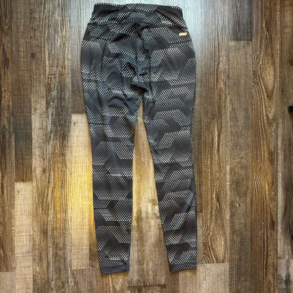 DANSKIN NOW printed leggings in black and grey, size XS - Picture 2 of 3